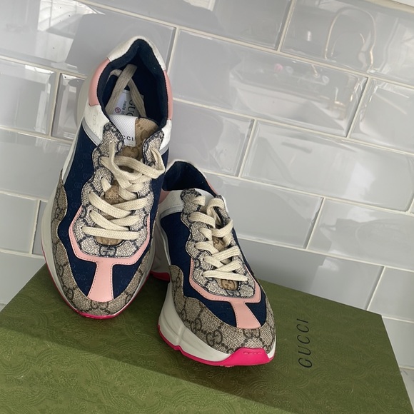 Beautiful Gucci sneakers 6.5 US 37 EUR almost like new authentic - Picture 7 of 11